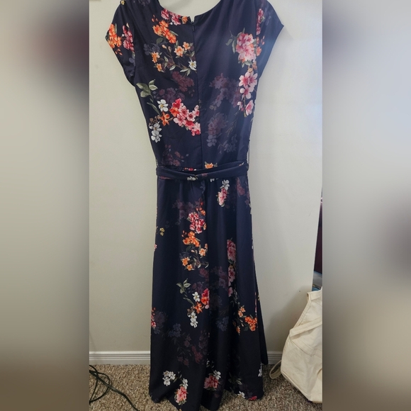 Eshakti custom- Navy floral - Picture 5 of 13